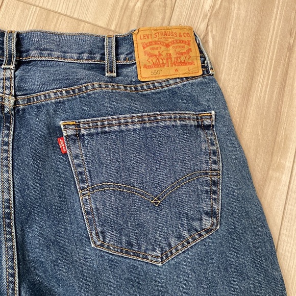 Levi’s 550 - W38” x L36” - Picture 5 of 11